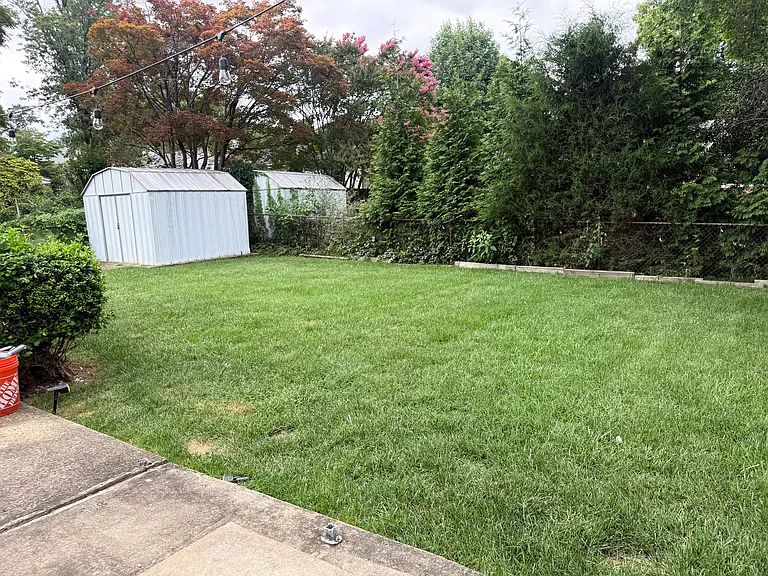 5921 Arlington Blvd — Photo 22