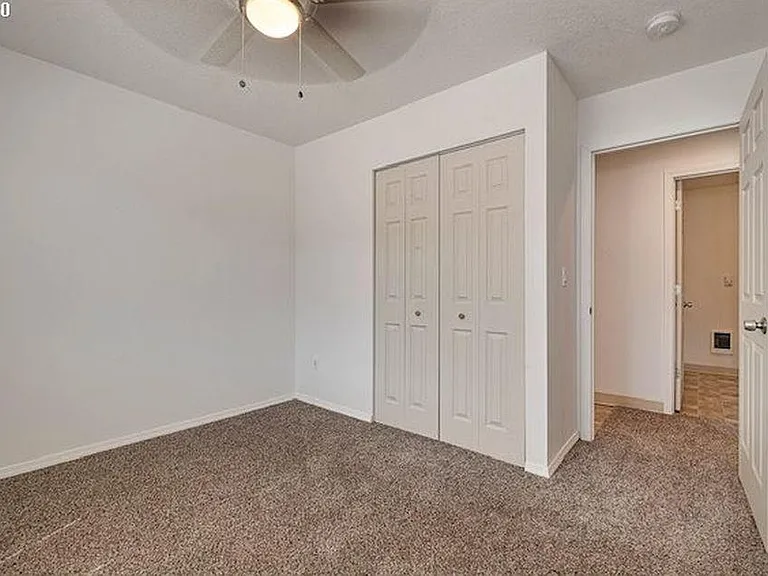 2323 Cedar St #B — Photo 15