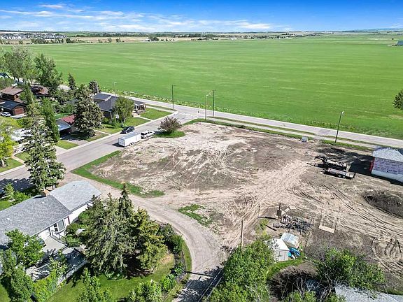 4th image of 1033 8th St SW