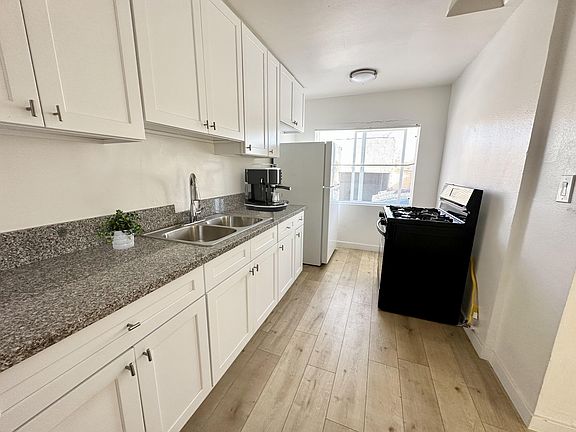 2nd image of 4915 Saint Elmo Dr APT 2