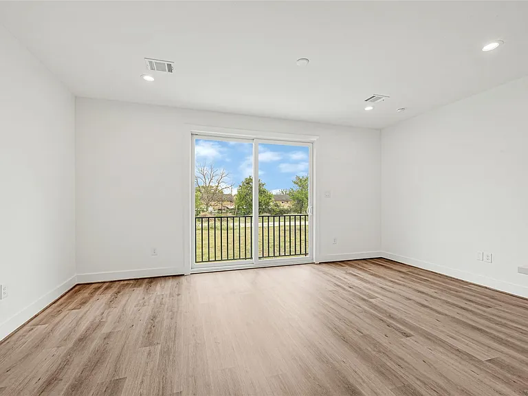 4606 Crown Grove Ln — Photo 10
