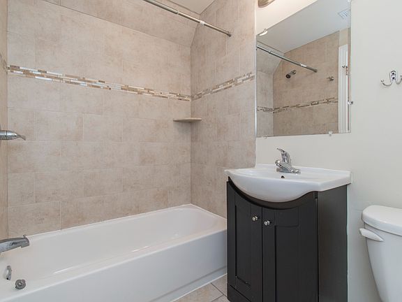 5th image of 2043 N Gratz St #1