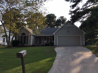 599 Riverwind Dr, Spring Lake, NC 28390