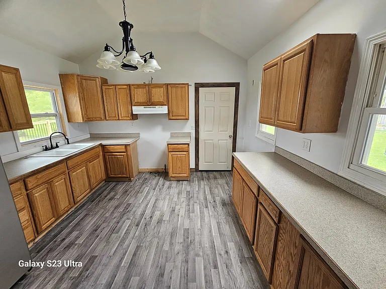 4906 Day Rd — Photo 8