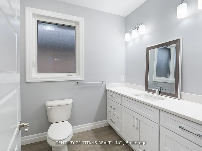 19 Tracy Dr — Photo 24