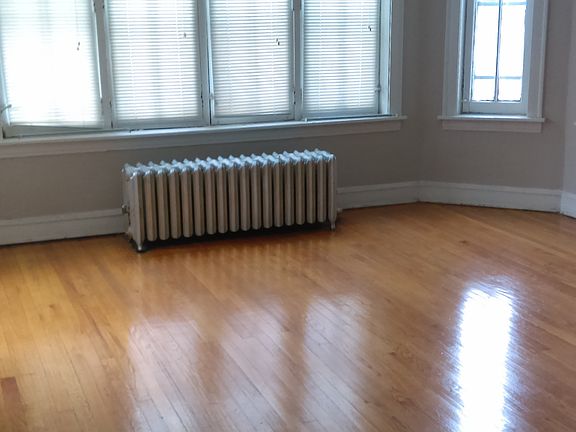 5th image of 8115 S Langley Ave #3