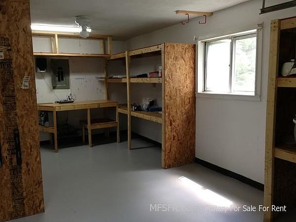 3rd image of 412 Constitution Dr