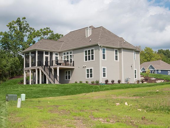 4th image of W239N7533 High Ridge Dr