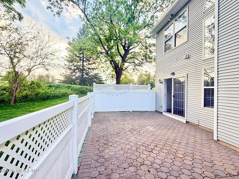 1 Whitemarsh Dr — Photo 32