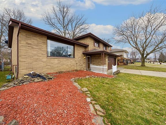 4th image of 2207 Oaklawn Dr