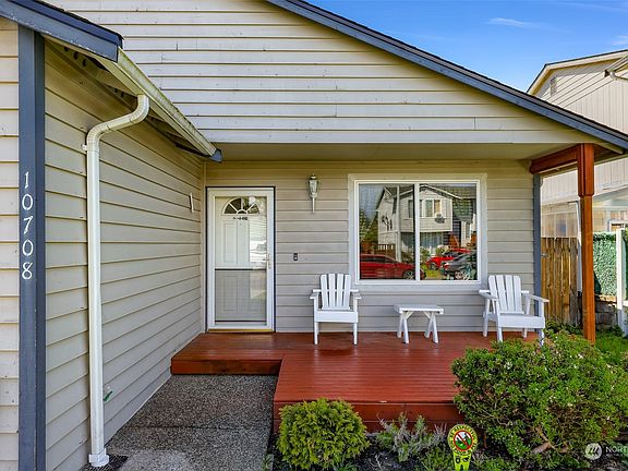 2nd image of 10708 58th Drive NE