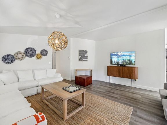 4th image of 6468 Washington Street #33
