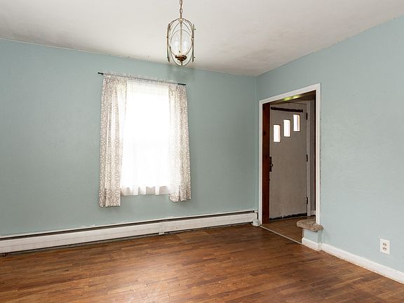 2nd image of 3327 Tampa St