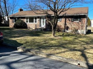 745 Greenway Ter, Reading, PA 19607