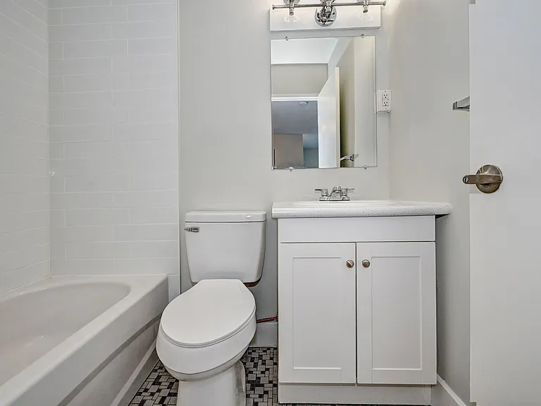 120 Grand Ave — Photo 14
