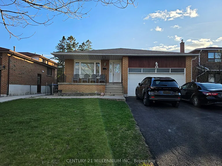 23 Malcolm Cres — Photo 1