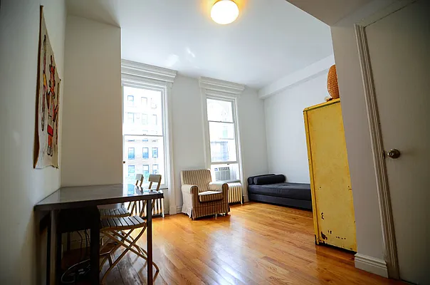 Rented by Fay Kong, LREB | media 11