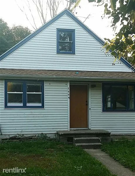 2508 Poplar St photo 1