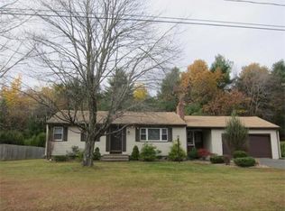 27 Dickens Dr, Westfield, MA 01085
