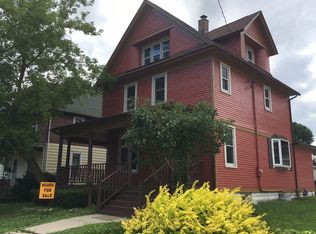 928 N Spring St, Beaver Dam, WI 53916