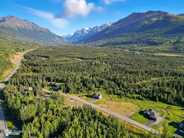 L6 Overlook Dr #3, Eagle River, AK 99577