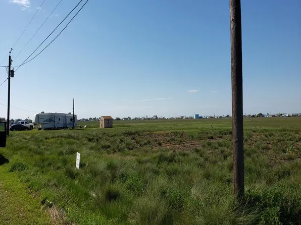 1800 County Road 299, Bay City, TX 77414