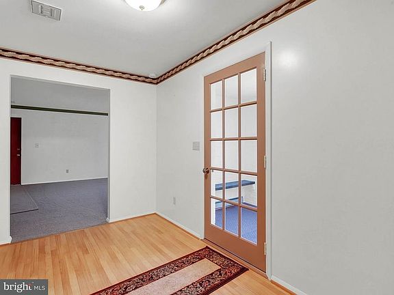 5th image of 2807 Bradley Ave