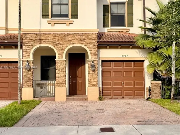 8965 NW 98th Ave, Doral, FL 33178