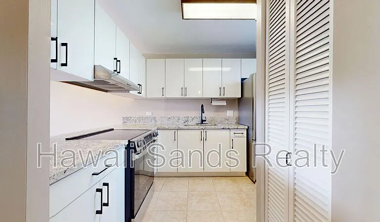 1128 Ala Napunani St #404 — Photo 4