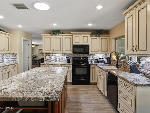 5th image of 4516 E LUDLOW Drive