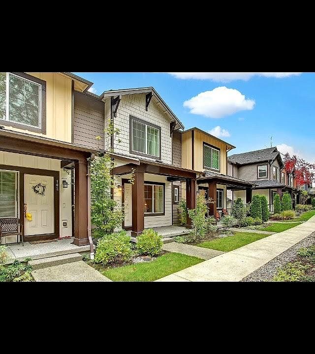 1st image of 10260 157th Pl NE #103