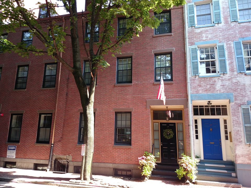 2nd image of 17 Melrose St #1