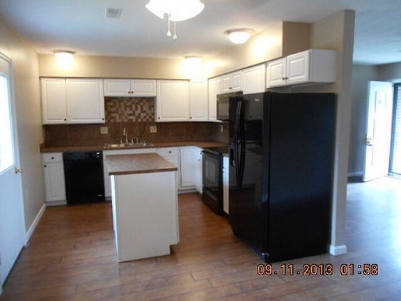 3rd image of 12530 Lenover St
