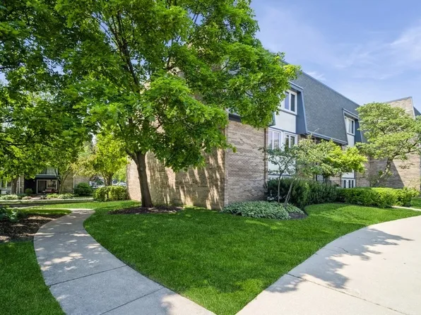 2009 Ammer Ridge Ct Unit 102, Glenview, IL 60025