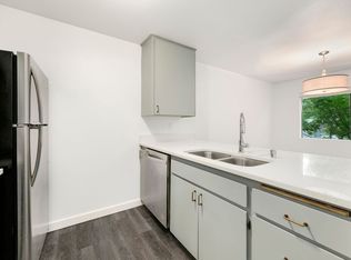 5231 40th Ave NE #7, Seattle, WA 98105