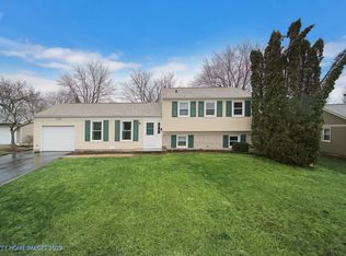 1135 Roslyn Ln, Schaumburg, IL 60194