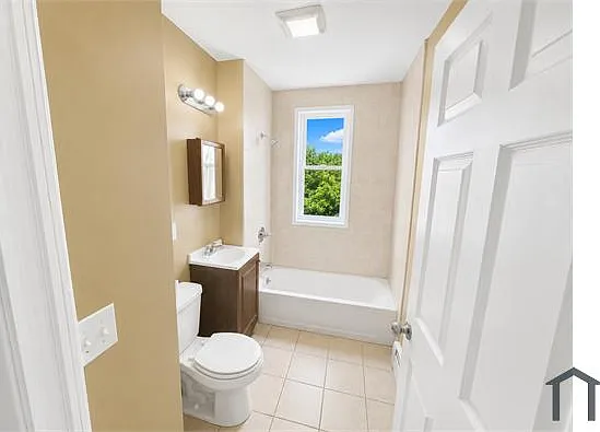 2 bed, 1000 sqft, $1,500 — Photo 2