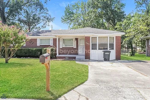 318 Hillwood Dr Photo 1