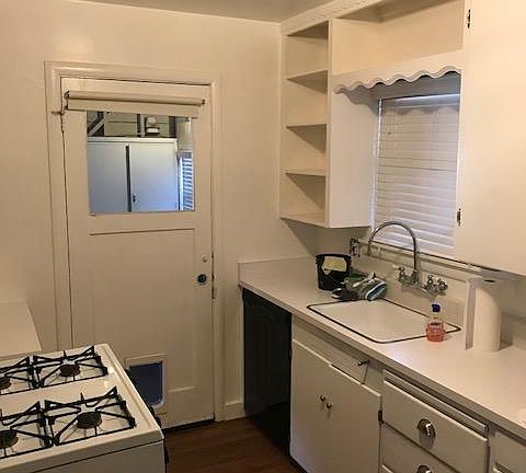 3rd image of 2817 Janette Way