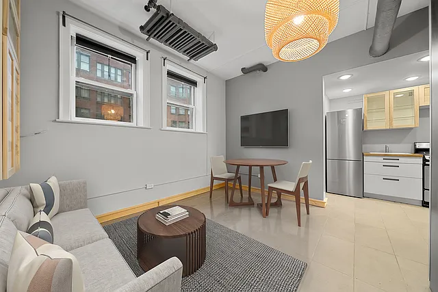 604 W Addison St #B3 — Photo 9