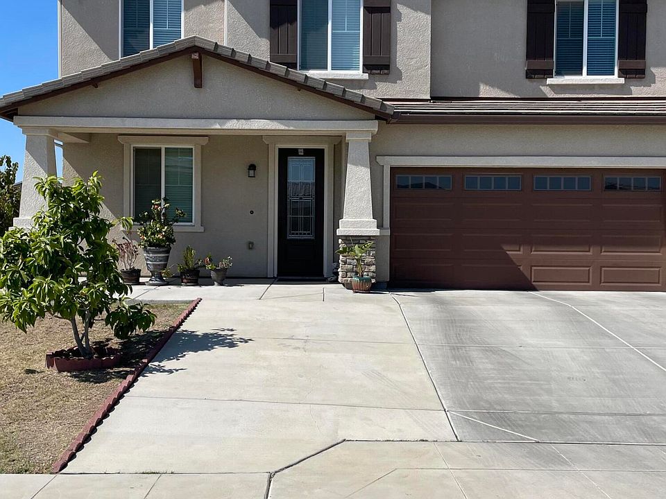 2nd image of 1209 S Apricot Avenue