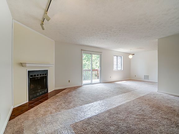 3rd image of 9506 Woodland Hills Dr