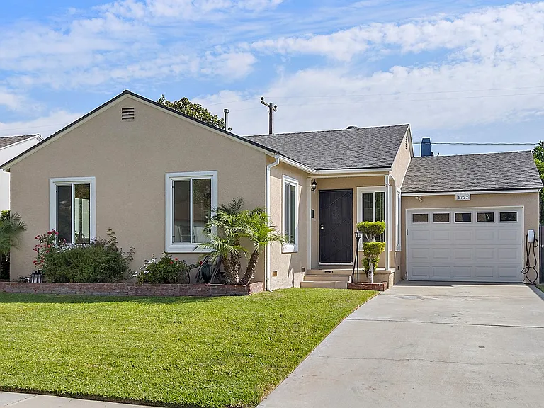 5722 Faculty Ave — Photo 2