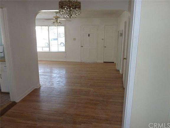 5th image of 1073 E Terrace Dr
