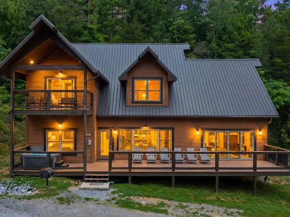 4228 Wears Valley Rd #61, Sevierville, TN 37876