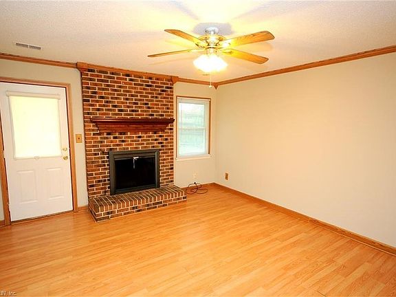 3rd image of 1292 Nesbitt Dr