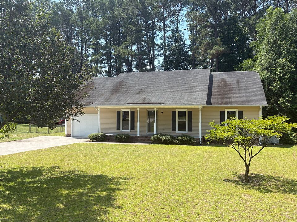 1st image of 204 Cobblestone Ct