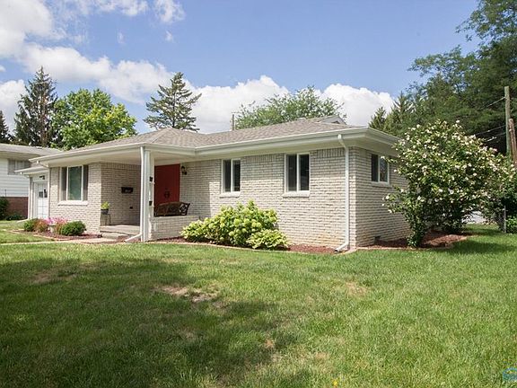 3rd image of 133 Carolin Ct