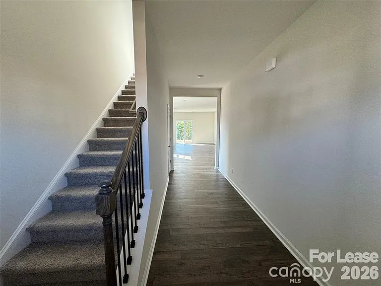 122 Old Home Rd — Photo 9