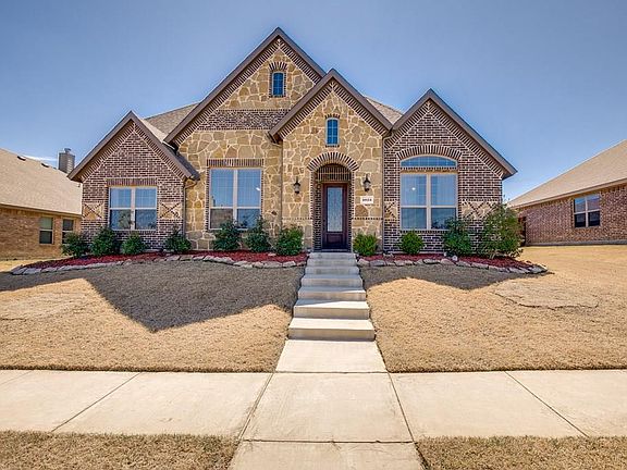 2nd image of 1025 Northwood Ln